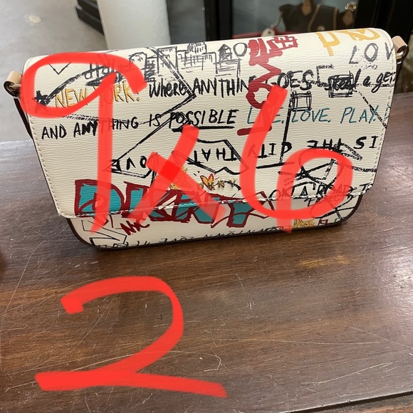 DKNY PRINT BAG - Picture 9 of 9